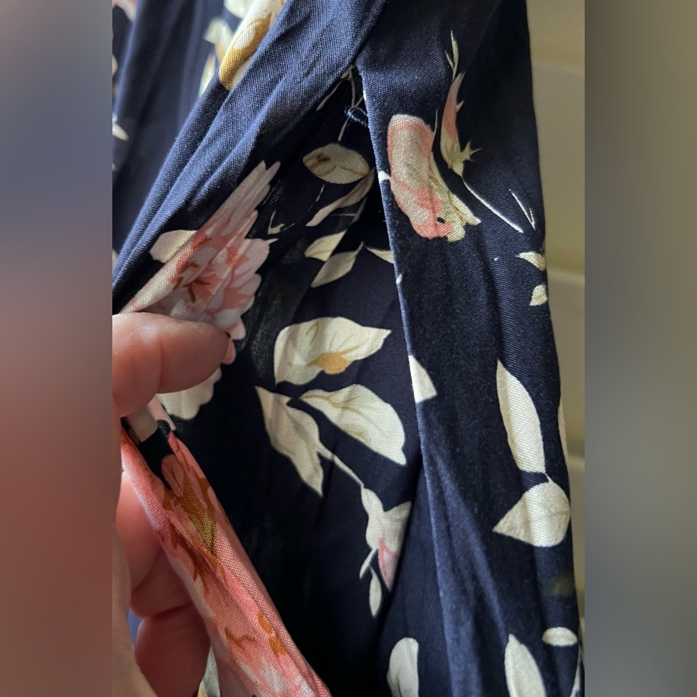 BLOOMCHIC - NWT - 14-16 - Navy/Pink/Ivory -
Maxi Dress - Picture 11 of 12